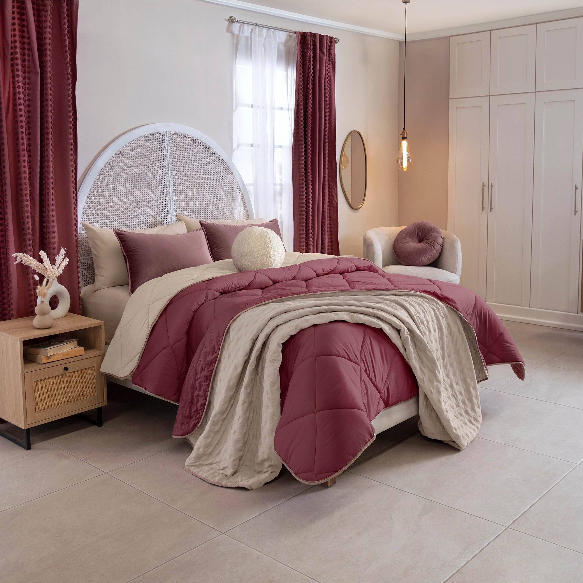 VIANNEY Juego De Edredón Doble Vista Con Fundas, Cojín Y Cubrecama Girona