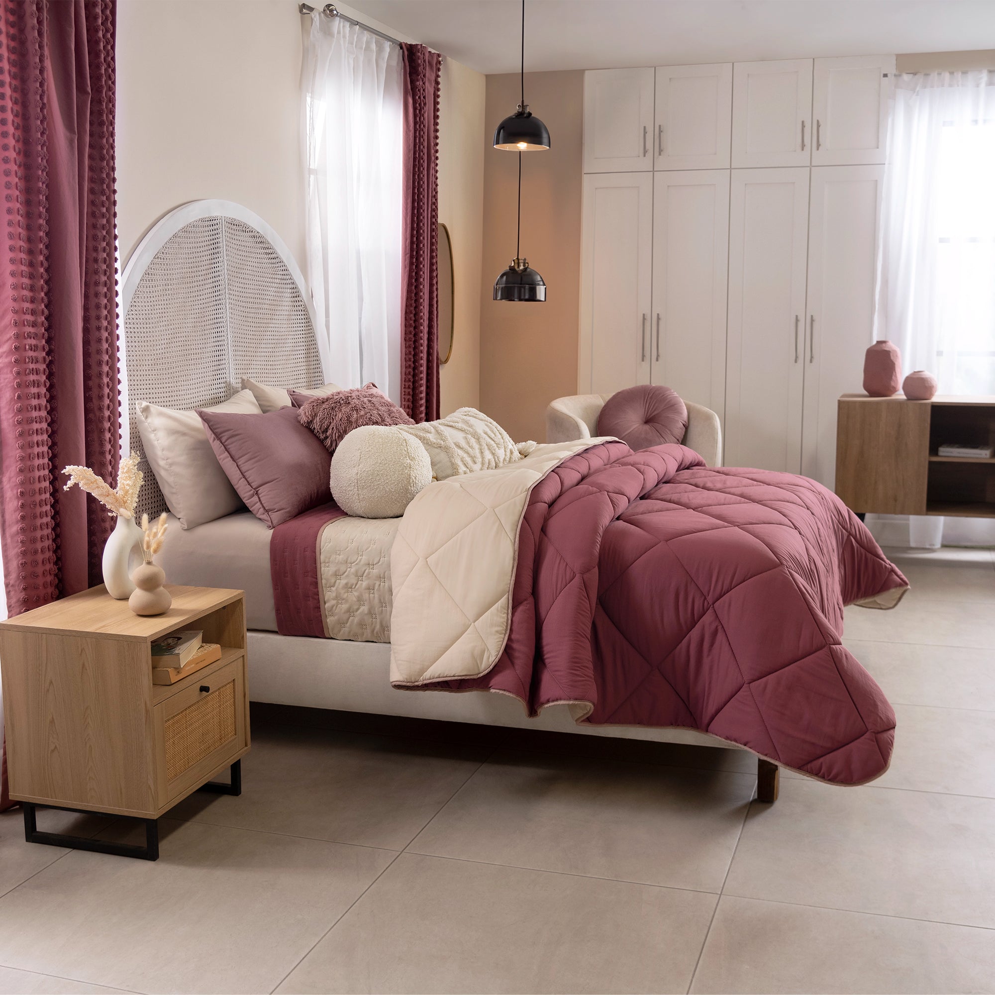 VIANNEY Juego De Edredón Doble Vista Con Fundas, Cojín Y Cubrecama Girona