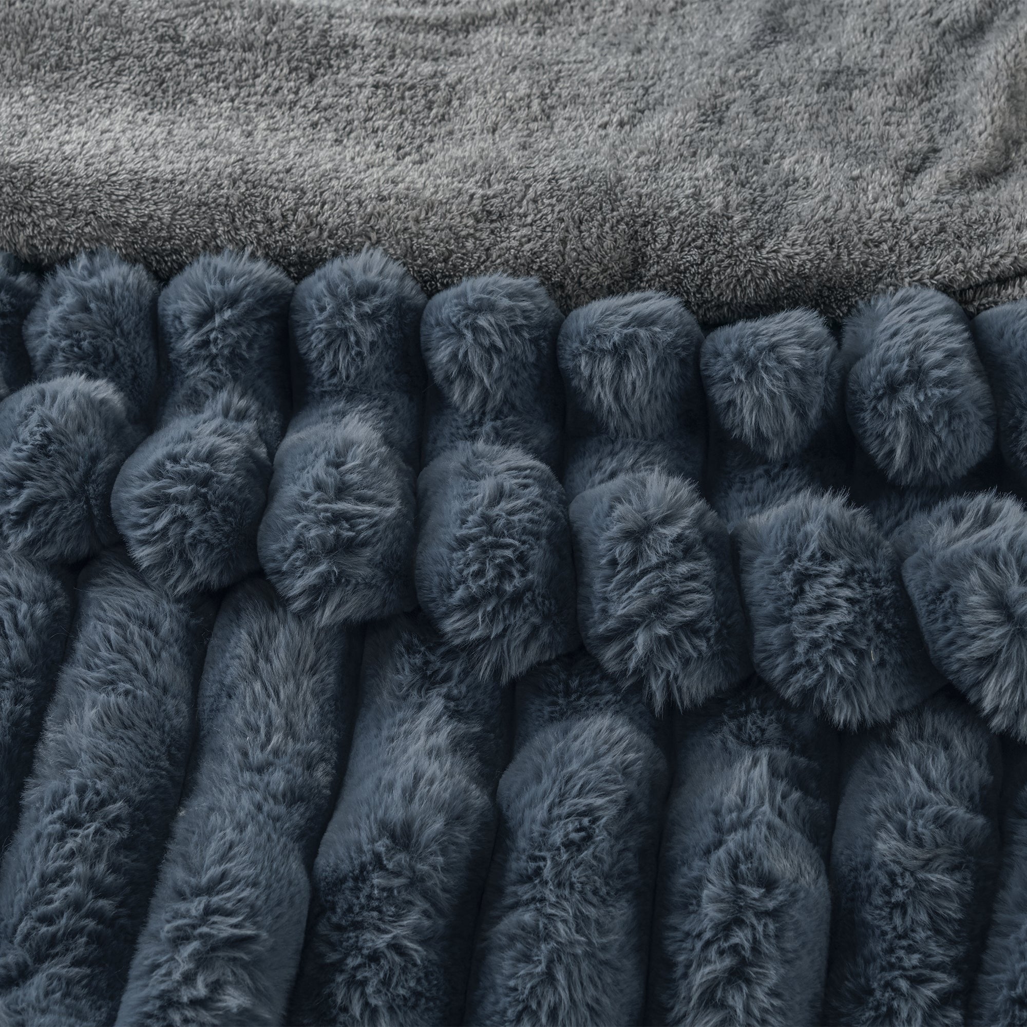 VIANNEY Cobertor Con Textura De Franjas En Relieve Con Interior De Borrega Premium Everest Denim