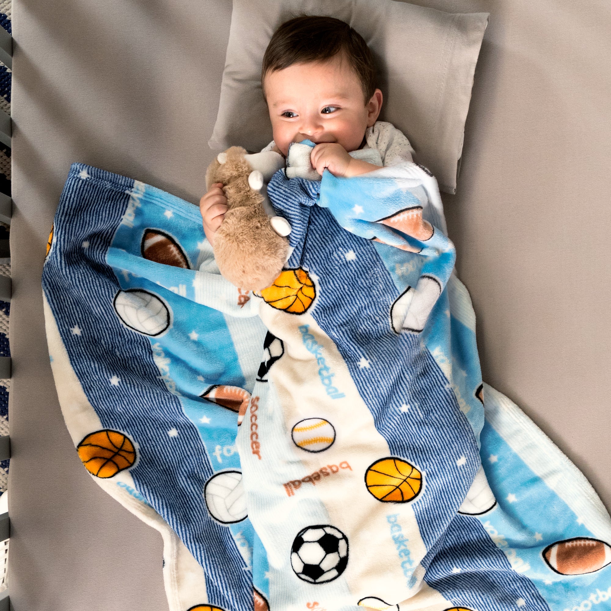 VIANNEY Cobijita Ligera Para Bebé Súper Suave Con Peluche Incluido Pelotas