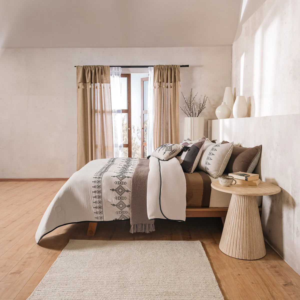 VIANNEY Juego De Edredón Bordado Doble Vista Con Fundas Y Cojín Ixtlán